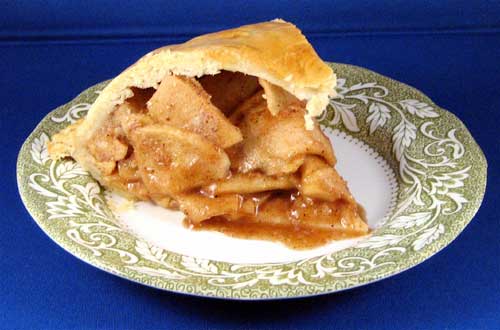 Tyna's Favorite Apple Pie. Apple Pie Slice. 5 Large green apples, peeled, 