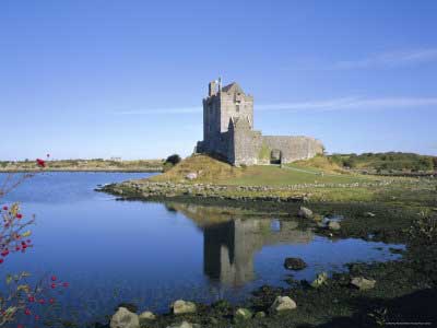 Dunguaire Castle, Kinvarra Bay, County Galway, Connacht, Republic of Ireland (Eire), Europe
