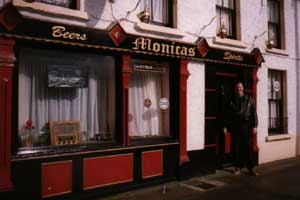 Monica's Pub, Drumshanbo